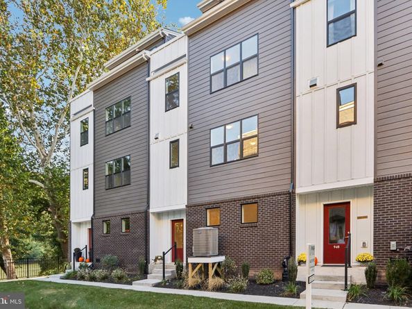 949 Riverplace Drive, Conshohocken PA 19428