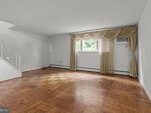 8339 Strahle Place, Philadelphia PA 19111