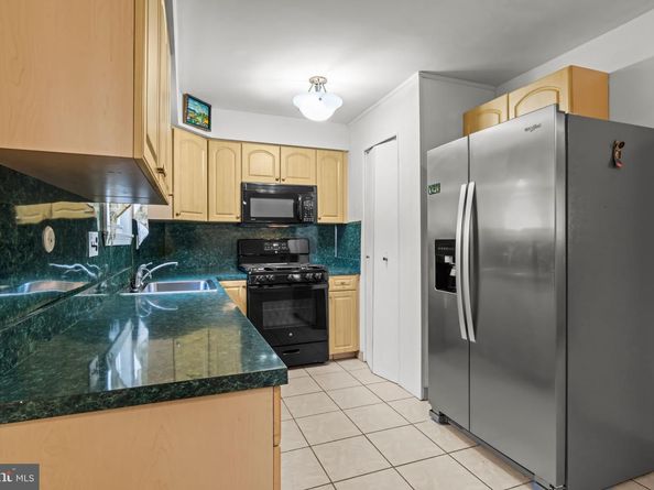 8339 Strahle Place, Philadelphia PA 19111