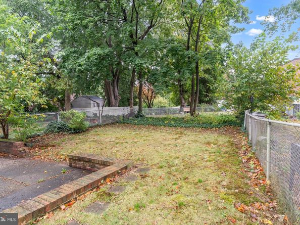 8339 Strahle Place, Philadelphia PA 19111