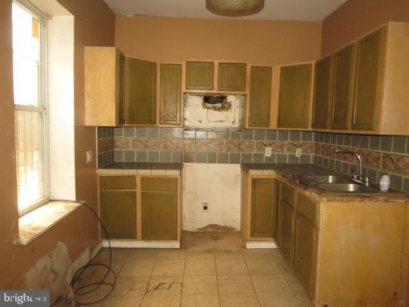 3027 C Street, Philadelphia PA 19134