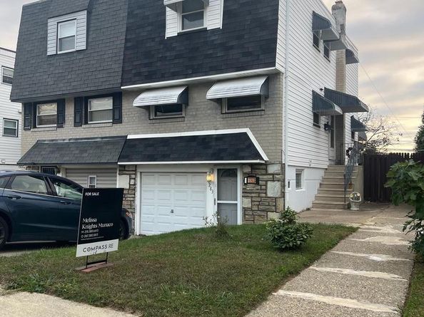2831 Chase Road, Philadelphia PA 19152