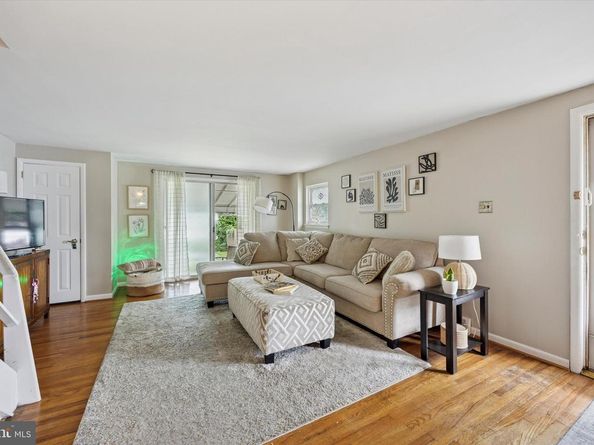 2831 Chase Road, Philadelphia PA 19152