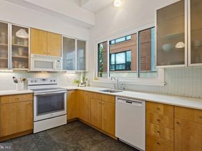 1226 Leopard Street D, Philadelphia PA 19125