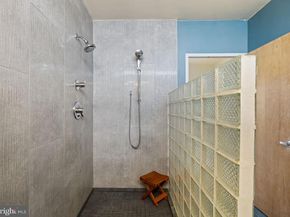 1226 Leopard Street D, Philadelphia PA 19125