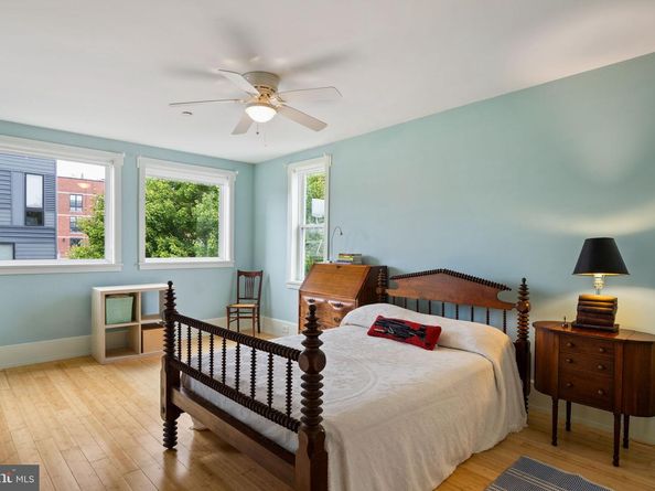 1226 Leopard Street D, Philadelphia PA 19125