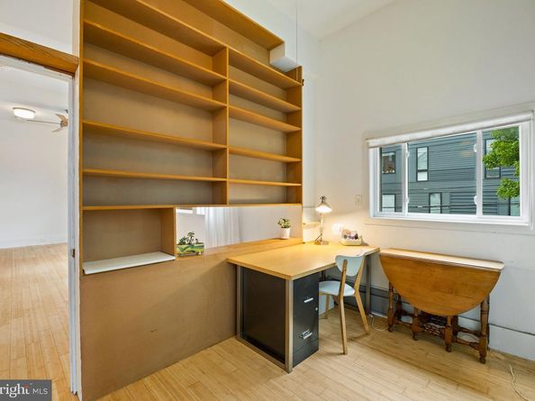 1226 Leopard Street D, Philadelphia PA 19125