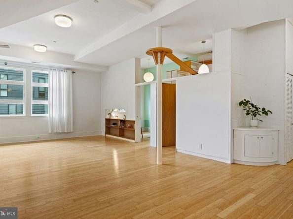 1226 Leopard Street D, Philadelphia PA 19125