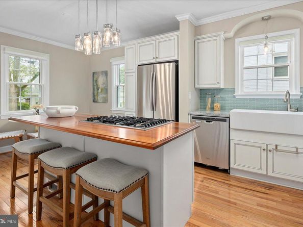 1134 N Harrison Street, Arlington VA 22205
