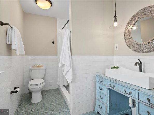 1134 N Harrison Street, Arlington VA 22205