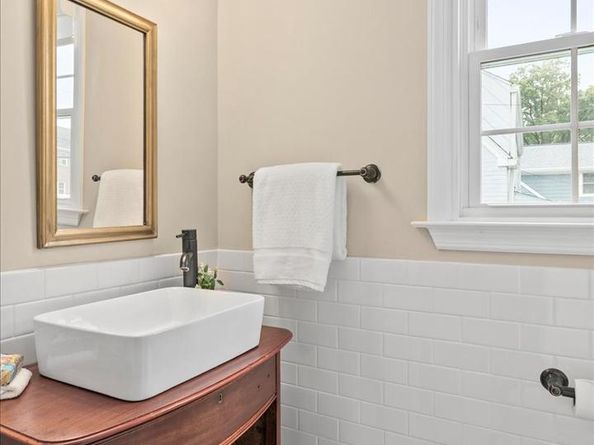 1134 N Harrison Street, Arlington VA 22205