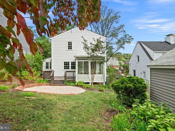 1134 N Harrison Street, Arlington VA 22205