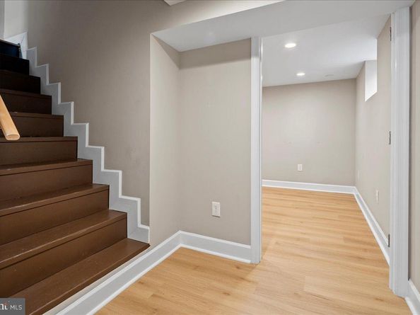 1134 N Harrison Street, Arlington VA 22205