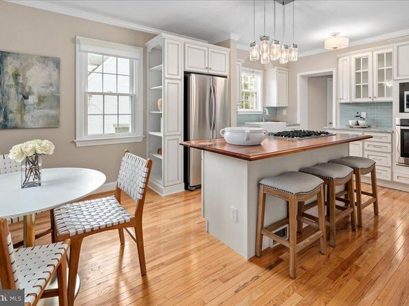 1134 N Harrison Street, Arlington VA 22205