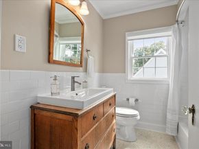 1134 N Harrison Street, Arlington VA 22205