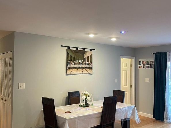 1006 S Greenthorn Avenue, Sterling VA 20164