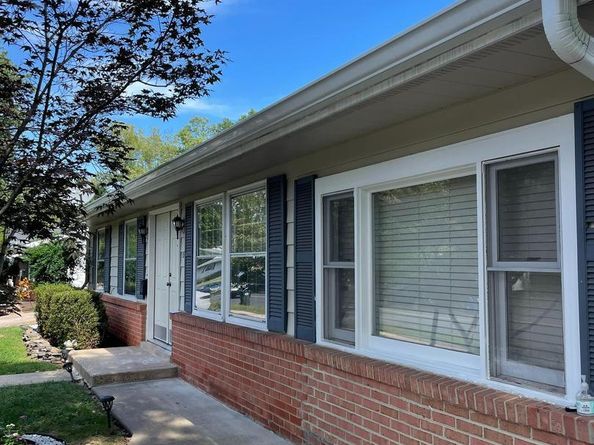 1006 S Greenthorn Avenue, Sterling VA 20164