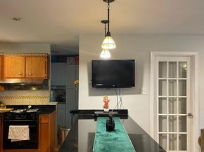 1006 S Greenthorn Avenue, Sterling VA 20164