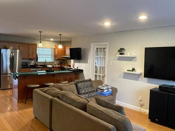 1006 S Greenthorn Avenue, Sterling VA 20164