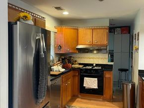 1006 S Greenthorn Avenue, Sterling VA 20164