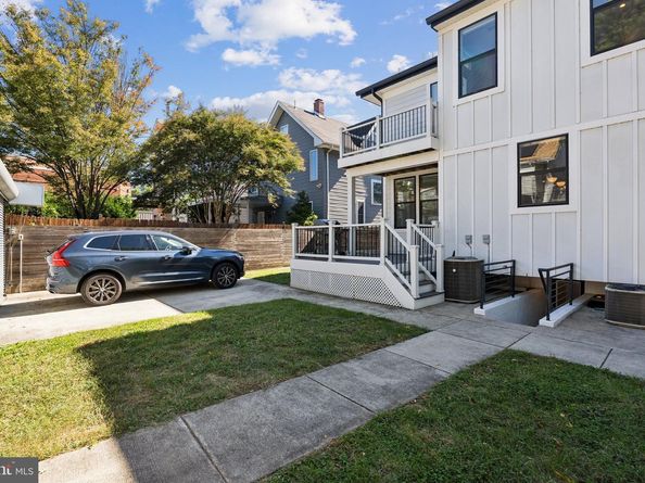 1207 Delafield Place NW, Washington DC 20011