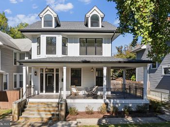 1207 Delafield Place NW