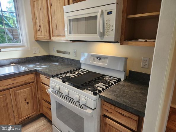 3721 Gunston Road, Alexandria VA 22302