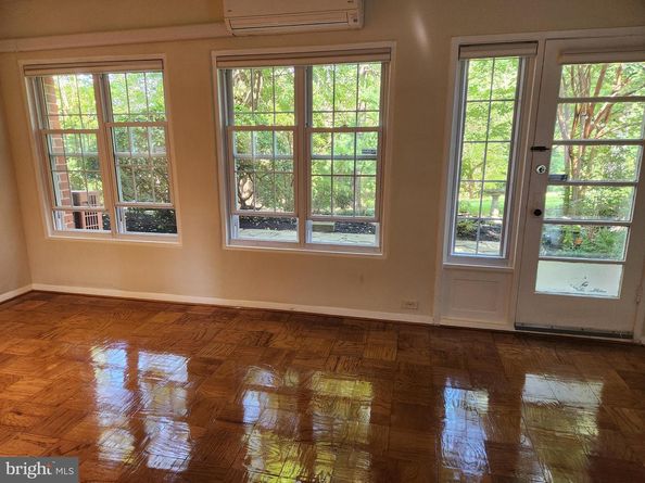 3721 Gunston Road, Alexandria VA 22302