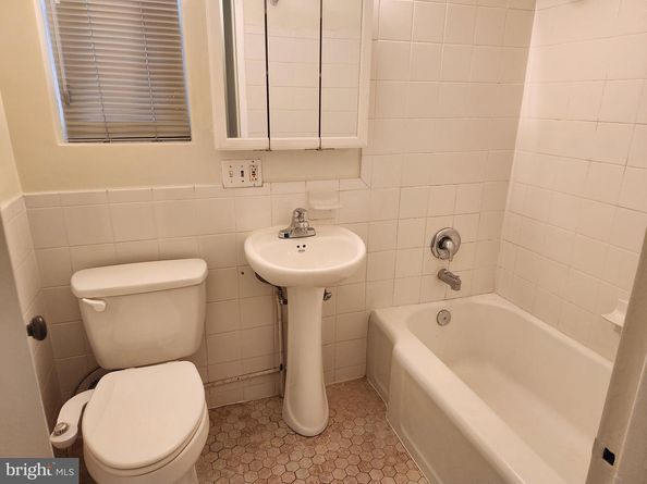 3721 Gunston Road, Alexandria VA 22302