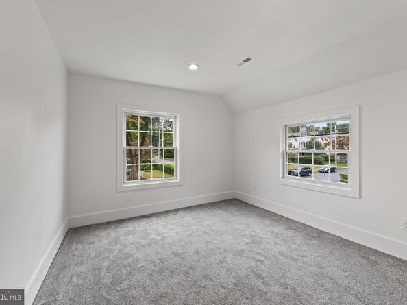 118 W Beechtree Lane, Wayne PA 19087