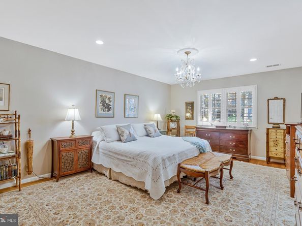 7724 Desdemona Court, Mclean VA 22102