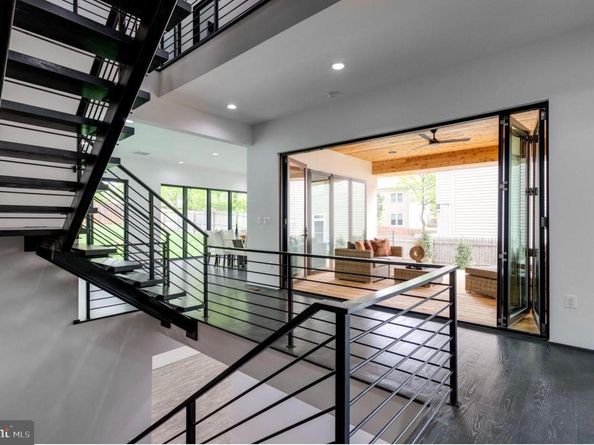 8313 Syracuse Circle, Vienna VA 22180