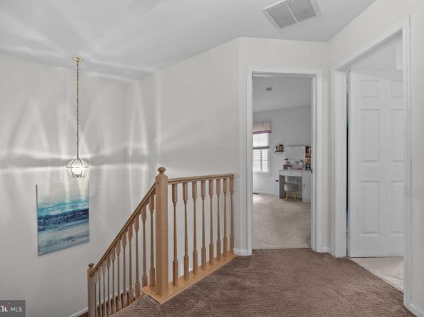 102 Broadleaf Place, Newtown PA 18940
