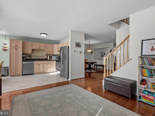 102 Broadleaf Place, Newtown PA 18940