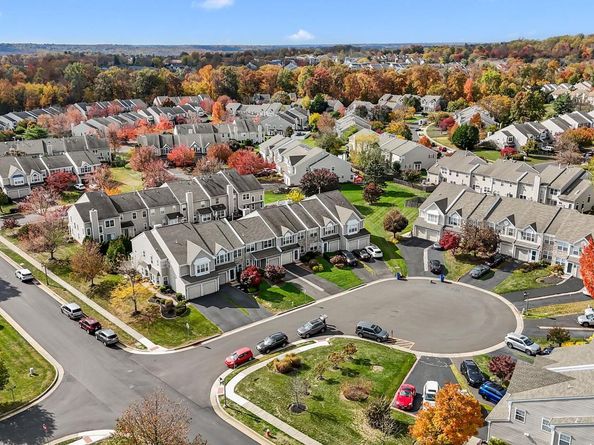102 Broadleaf Place, Newtown PA 18940