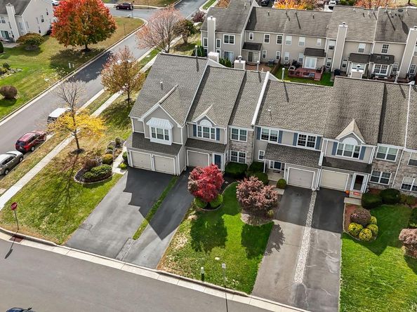 102 Broadleaf Place, Newtown PA 18940