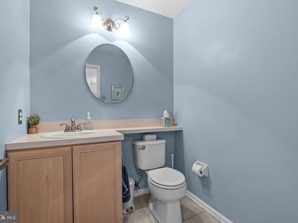 102 Broadleaf Place, Newtown PA 18940