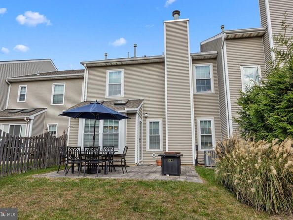 102 Broadleaf Place, Newtown PA 18940