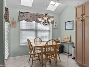 102 Broadleaf Place, Newtown PA 18940