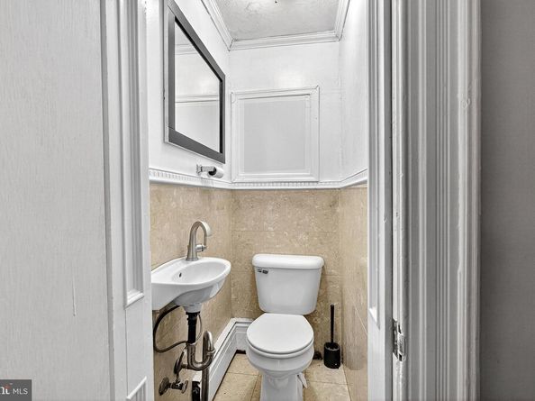 4314 Pine Street, Philadelphia PA 19104