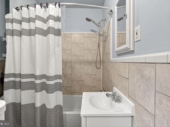 4314 Pine Street, Philadelphia PA 19104