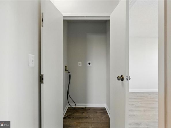 1225 Martha Custis Drive 919, Alexandria VA 22302