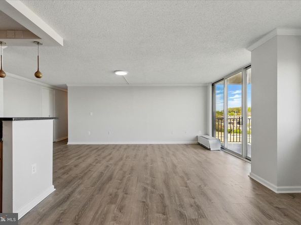 1225 Martha Custis Drive 919, Alexandria VA 22302