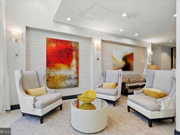 1225 Martha Custis Drive 919, Alexandria VA 22302