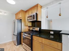 1225 Martha Custis Drive 919, Alexandria VA 22302