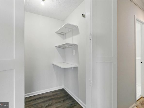 1225 Martha Custis Drive 919, Alexandria VA 22302