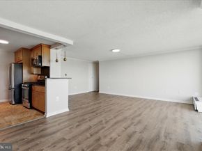 1225 Martha Custis Drive 919, Alexandria VA 22302