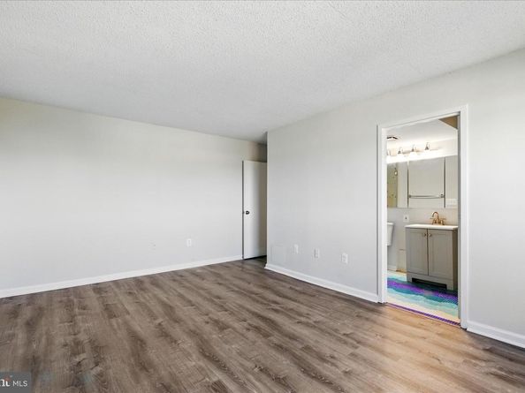 1225 Martha Custis Drive 919, Alexandria VA 22302