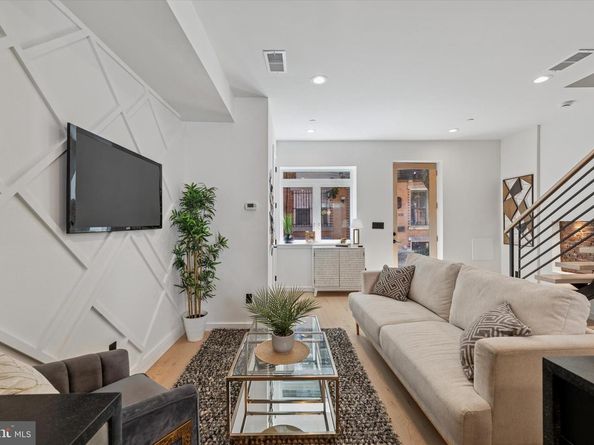 303 Pemberton Street, Philadelphia PA 19147