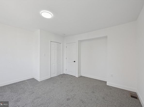 211 Cedar Avenue, Holmes PA 19043